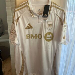 LA FC SOCCCER JERSEY SON#7
Fits Large slim fit